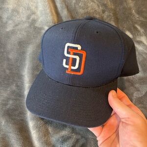Vintage Sports Specialties / MLB / San Diego Padres Fitted Hat (GREAT CONDITION)